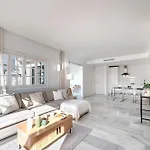 Modern 3 Bdrm With Sea Views & Pool Newly Renovated Lägenhet Marbella