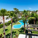 Modern 3 Bdrm With Sea Views & Pool Newly Renovated Appartamento *
