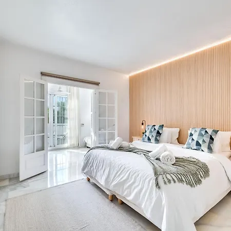 Modern 3 Bdrm With Sea Views & Pool Newly Renovated * 마르베야