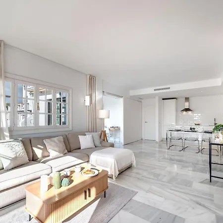 Modern 3 Bdrm With Sea Views & Pool Newly Renovated 아파트 마르베야