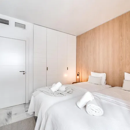 아파트 Modern 3 Bdrm With Sea Views & Pool Newly Renovated 마르베야
