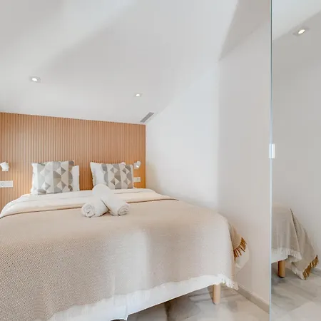 公寓 Modern 3 Bdrm With Sea Views & Pool Newly Renovated 马尔韦利亚