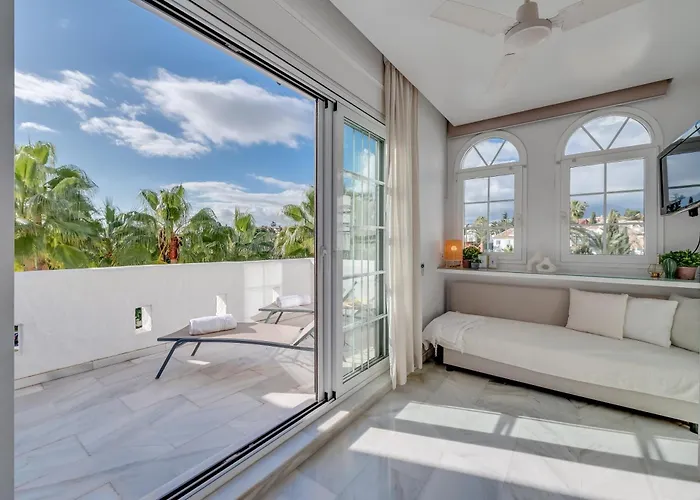 Modern 3 Bdrm With Sea Views & Pool Newly Renovated מארבלה
