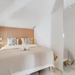 Apartament Modern 3 Bdrm With Sea Views & Pool Newly Renovated Marbella