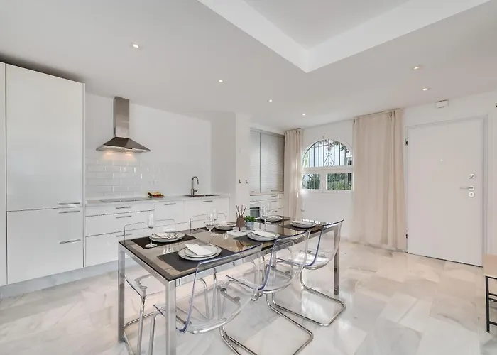 Modern 3 Bdrm With Sea Views & Pool Newly Renovated * Марбелья