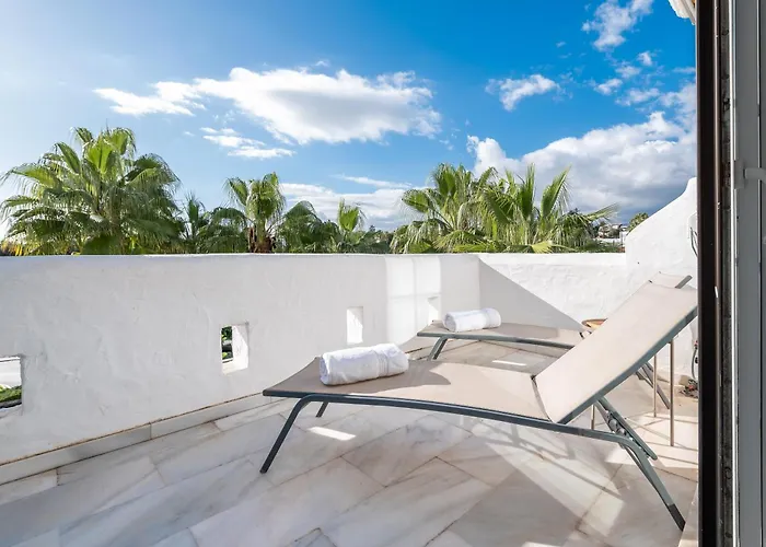 Appartamento Modern 3 Bdrm With Sea Views & Pool Newly Renovated