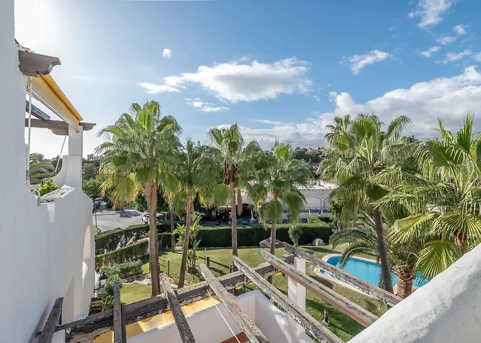 Modern 3 Bdrm With Sea Views & Pool Newly Renovated Appartamento *